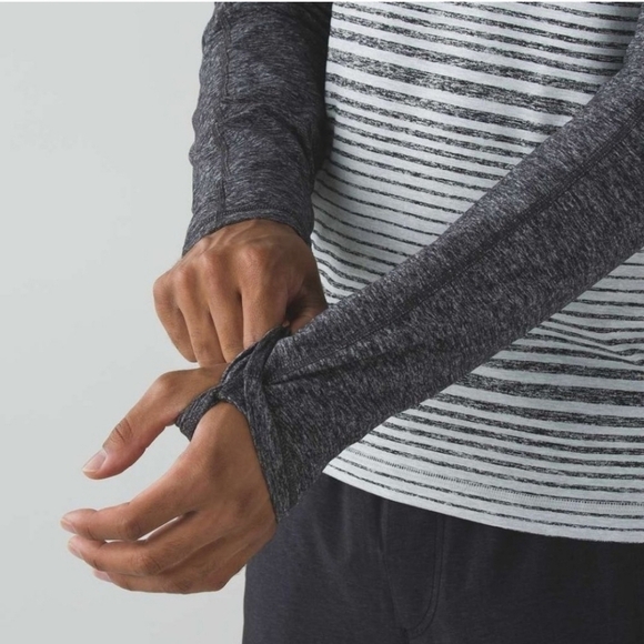 Lululemon Mens Surge Warm Up ½ zip Long Sleeve Top Size Small - Picture 12 of 12